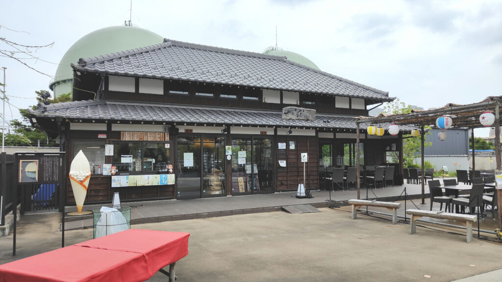 石濱神社楽外観