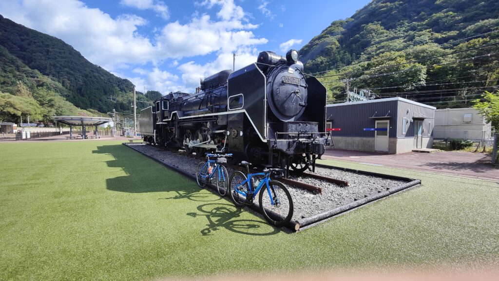 水上駅SL転車台広場のSL